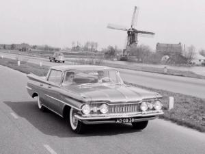 Oldsmobile 98 Holiday Sport Sedan 1959 года